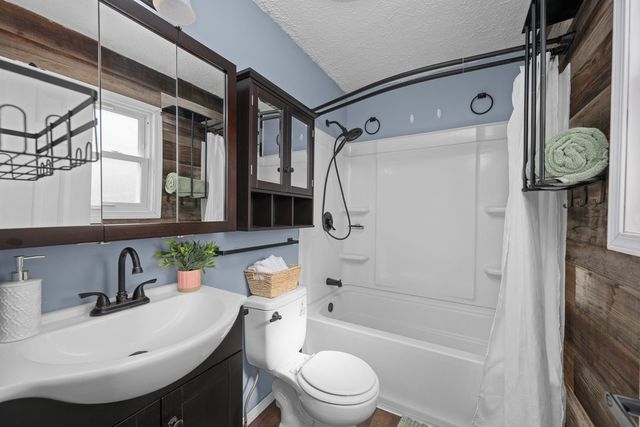 109 Blackhawk Drive, Park View, IA 52748