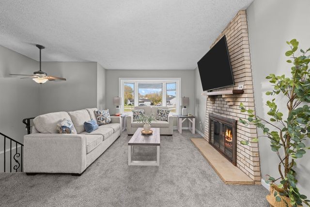 109 Blackhawk Drive, Park View, IA 52748