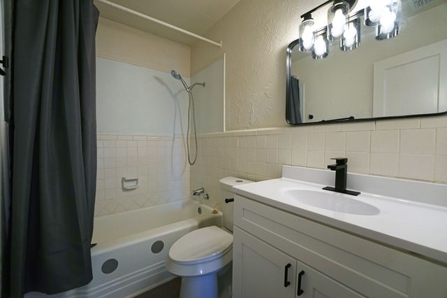 2512 Malvern Trail, Fort Worth, TX 76105