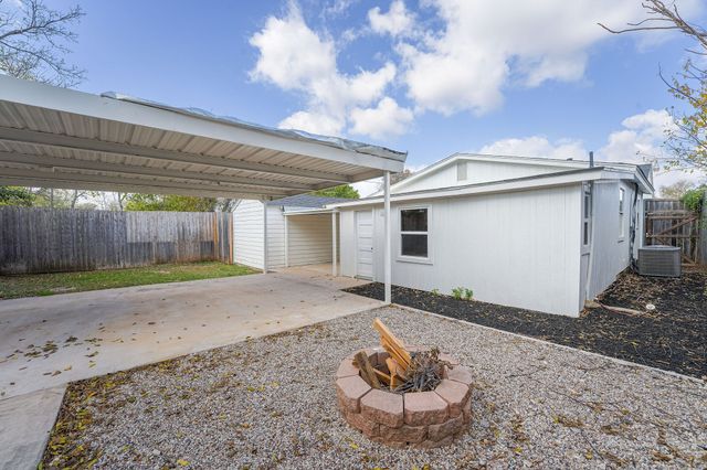 2512 Malvern Trail, Fort Worth, TX 76105