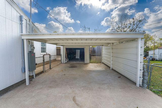 2512 Malvern Trail, Fort Worth, TX 76105