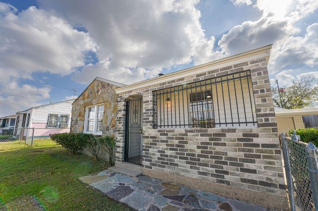 2512 Malvern Trail, Fort Worth, TX 76105