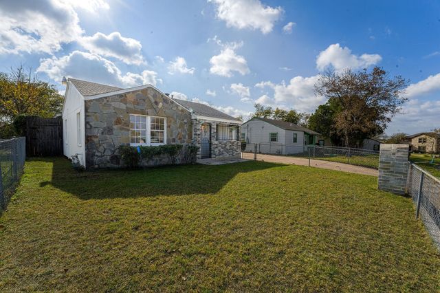 2512 Malvern Trail, Fort Worth, TX 76105