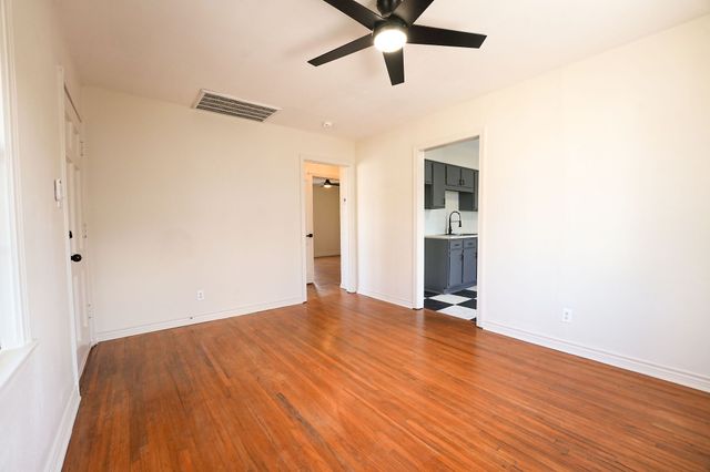 2512 Malvern Trail, Fort Worth, TX 76105