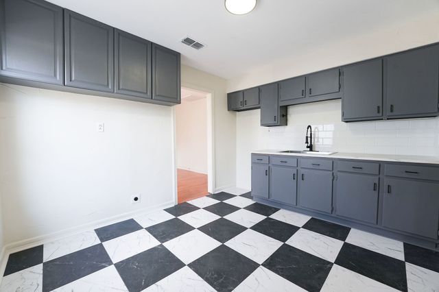 2512 Malvern Trail, Fort Worth, TX 76105