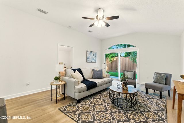 1129 CREEKS RIDGE Road, Jacksonville, FL 32225