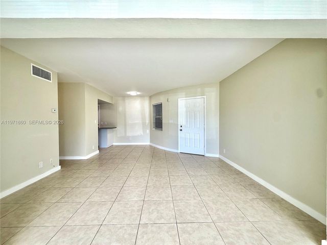 2101 NE 51st St 8, Fort Lauderdale, FL 33308
