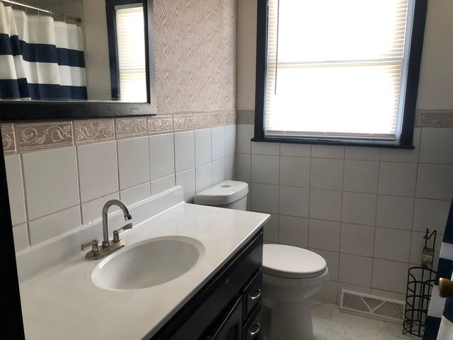 3851 153rd Place, Midlothian, IL 60445