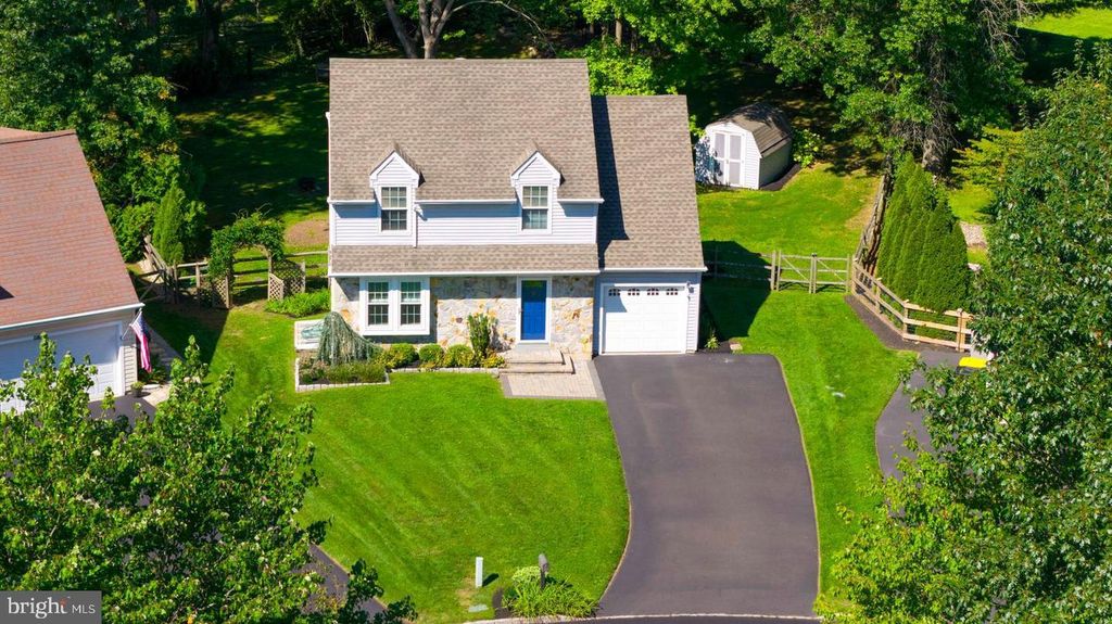 4569 FRENCH DR, DOYLESTOWN, PA 18902 — exterior