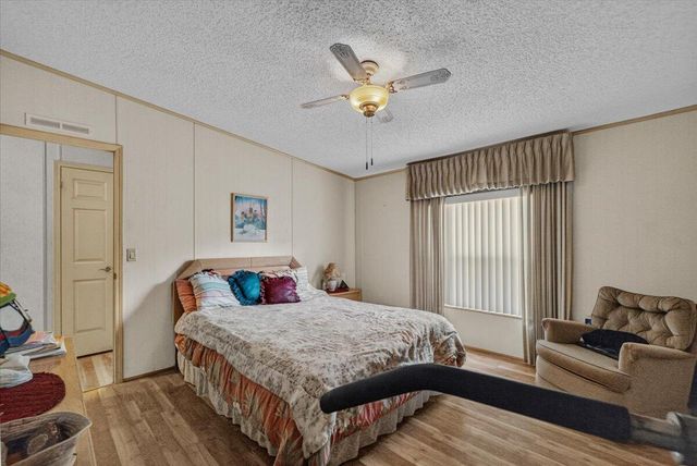 6578 NW 37th Avenue, Coconut Creek, FL 33073