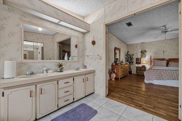 6578 NW 37th Avenue, Coconut Creek, FL 33073