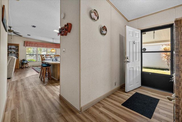 6578 NW 37th Avenue, Coconut Creek, FL 33073