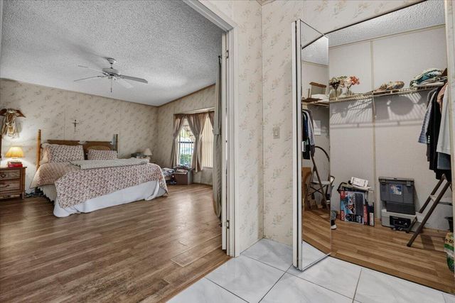 6578 NW 37th Avenue, Coconut Creek, FL 33073