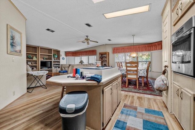 6578 NW 37th Avenue, Coconut Creek, FL 33073