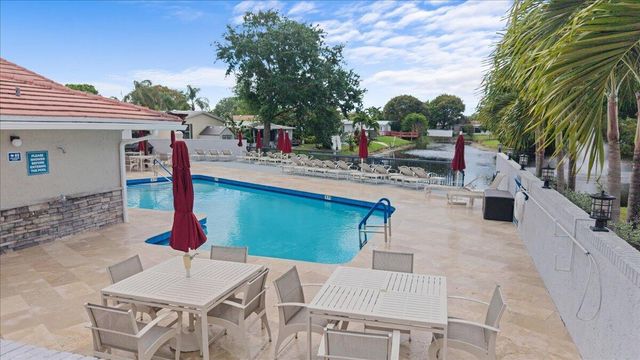 6578 NW 37th Avenue, Coconut Creek, FL 33073