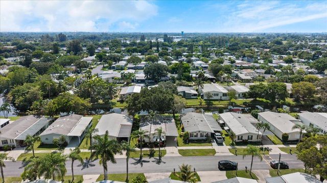 6578 NW 37th Avenue, Coconut Creek, FL 33073