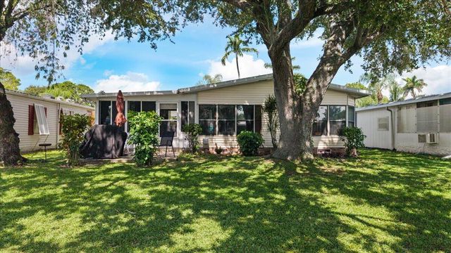 6578 NW 37th Avenue, Coconut Creek, FL 33073