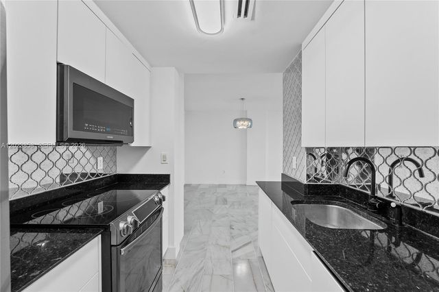10275 Collins Avenue 1035, Bal Harbour, FL 33154