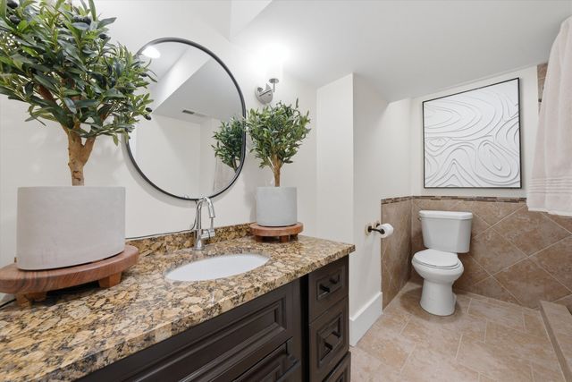 6638 S Karlov Avenue, Chicago, IL 60629