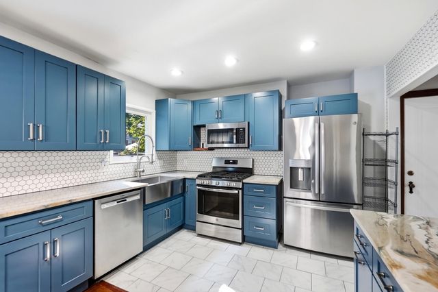 1404 Meadow Road, Columbus, OH 43212