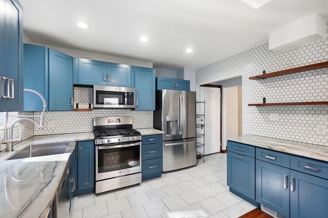 1404 Meadow Road, Columbus, OH 43212