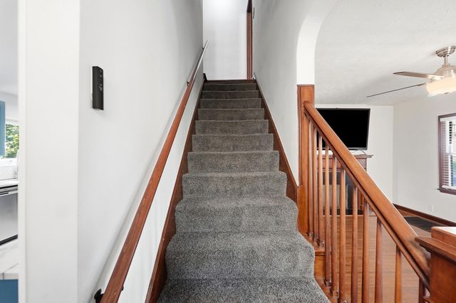 1404 Meadow Road, Columbus, OH 43212