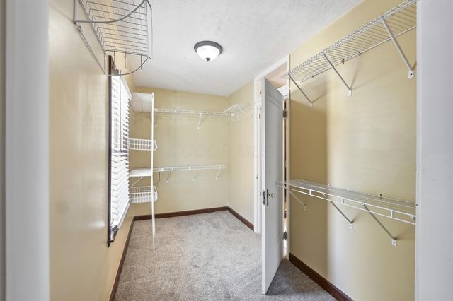 1404 Meadow Road, Columbus, OH 43212