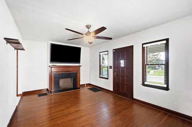 1404 Meadow Road, Columbus, OH 43212