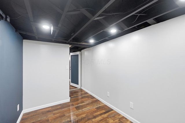 1404 Meadow Road, Columbus, OH 43212