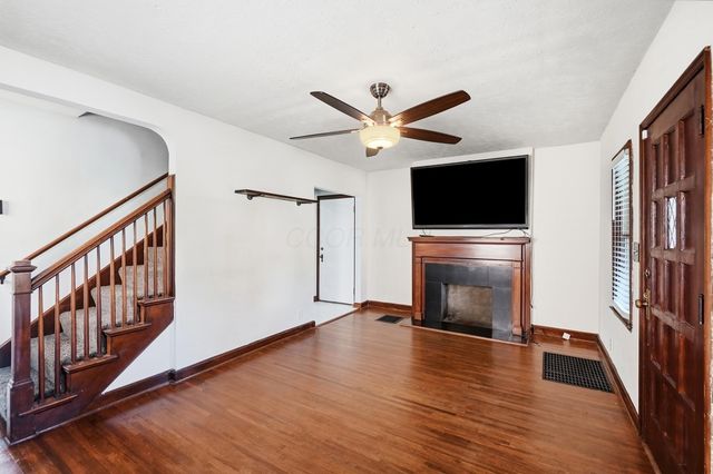 1404 Meadow Road, Columbus, OH 43212