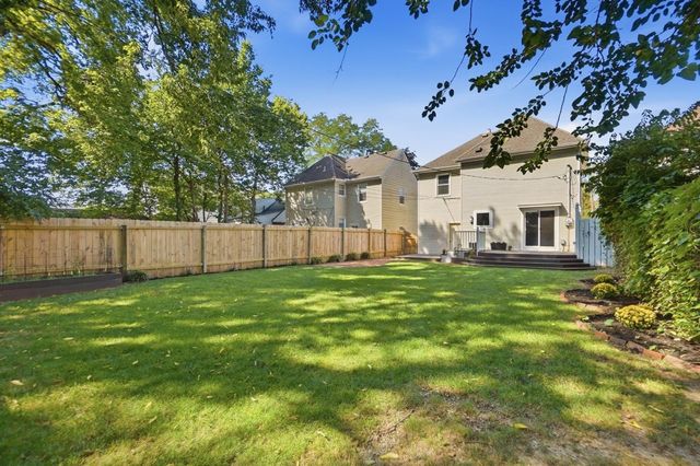 1404 Meadow Road, Columbus, OH 43212