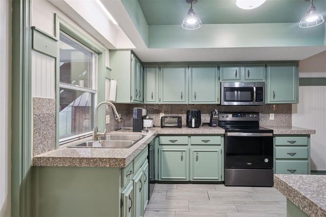 9916 JACKSON ROAD, Leesburg, FL 34788