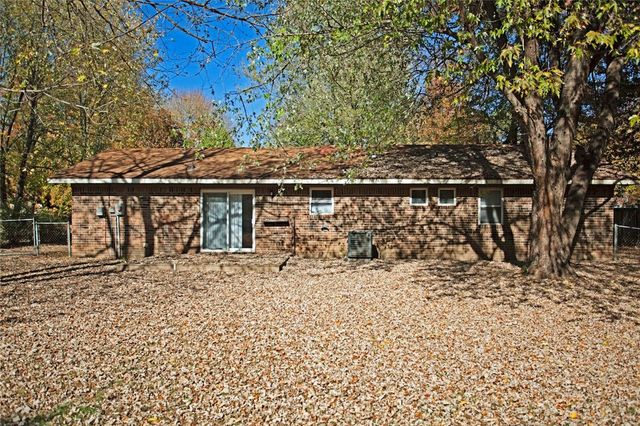 311 Willow Avenue, Farmington, AR 72730