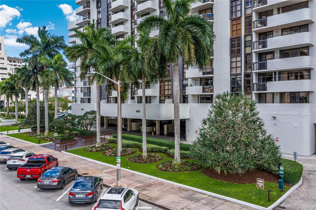 600 Biltmore Way 1205, Coral Gables, FL 33134