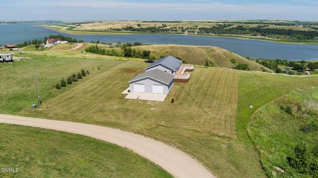 759 Jacob Lane SW, Linton, ND 58552 property photo