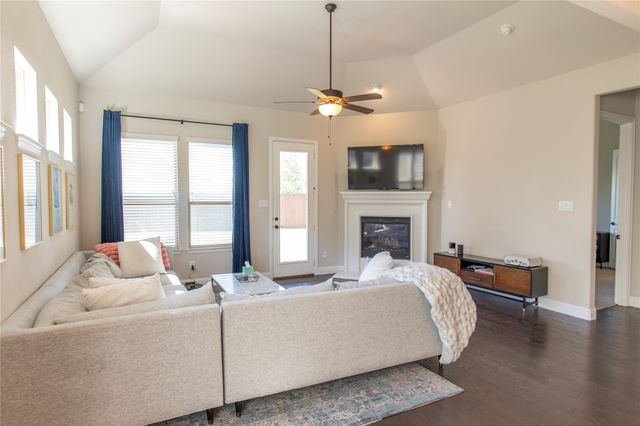 638 Brook Drive, Anna, TX 75409