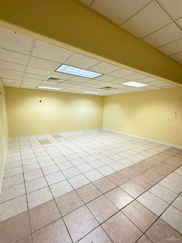 1822 E Griffin Parkway, Mission, TX 78572