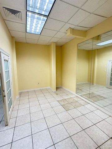 1822 E Griffin Parkway, Mission, TX 78572