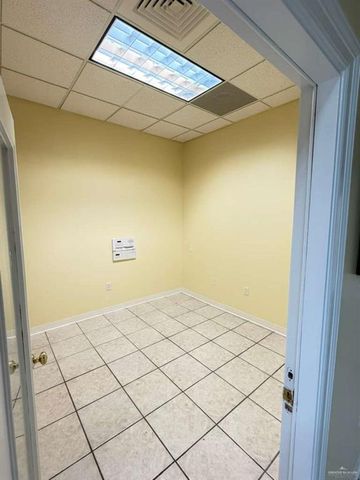 1822 E Griffin Parkway, Mission, TX 78572