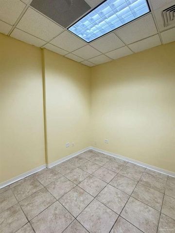 1822 E Griffin Parkway, Mission, TX 78572