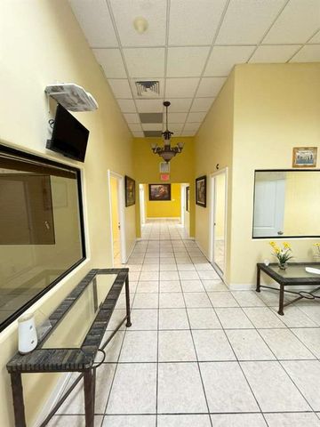 1822 E Griffin Parkway, Mission, TX 78572