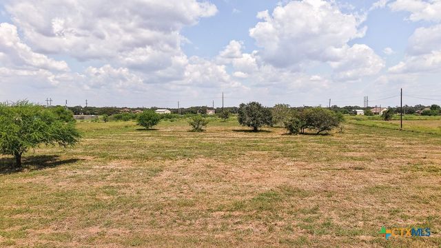 000 Post Oak Circle, Inez, TX 77968