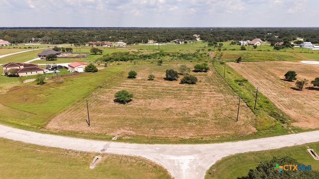 000 Post Oak Circle, Inez, TX 77968