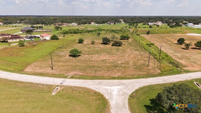 000 Post Oak Circle, Inez, TX 77968