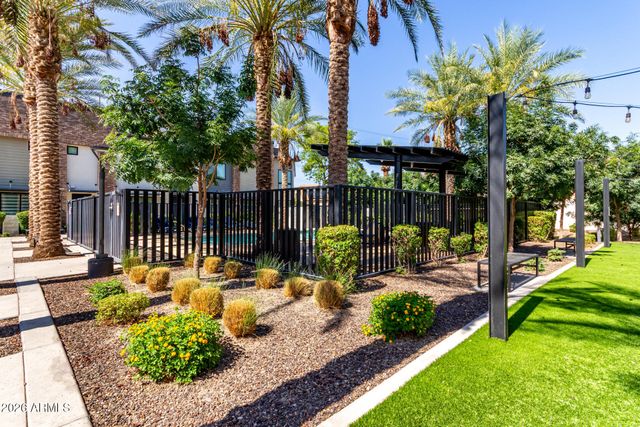 165 E LEXINGTON Avenue, Gilbert, AZ 85234