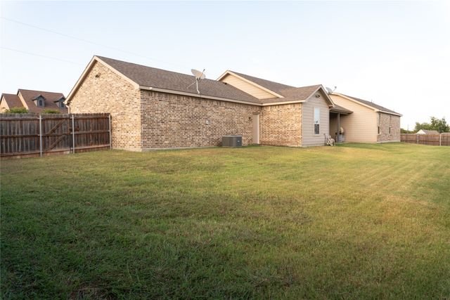 5600 Thoms Court, Fort Worth, TX 76126