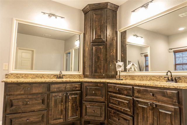 5600 Thoms Court, Fort Worth, TX 76126
