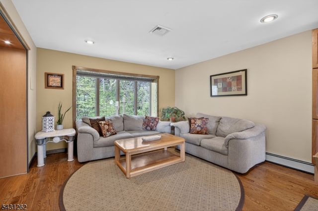 7 Sheba Dr, Vernon Twp., NJ 07461