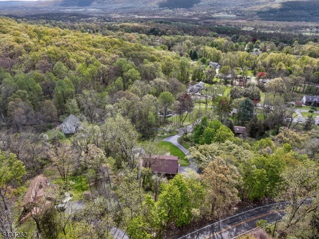 7 Sheba Dr, Vernon Twp., NJ 07461