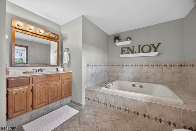 7 Sheba Dr, Vernon Twp., NJ 07461